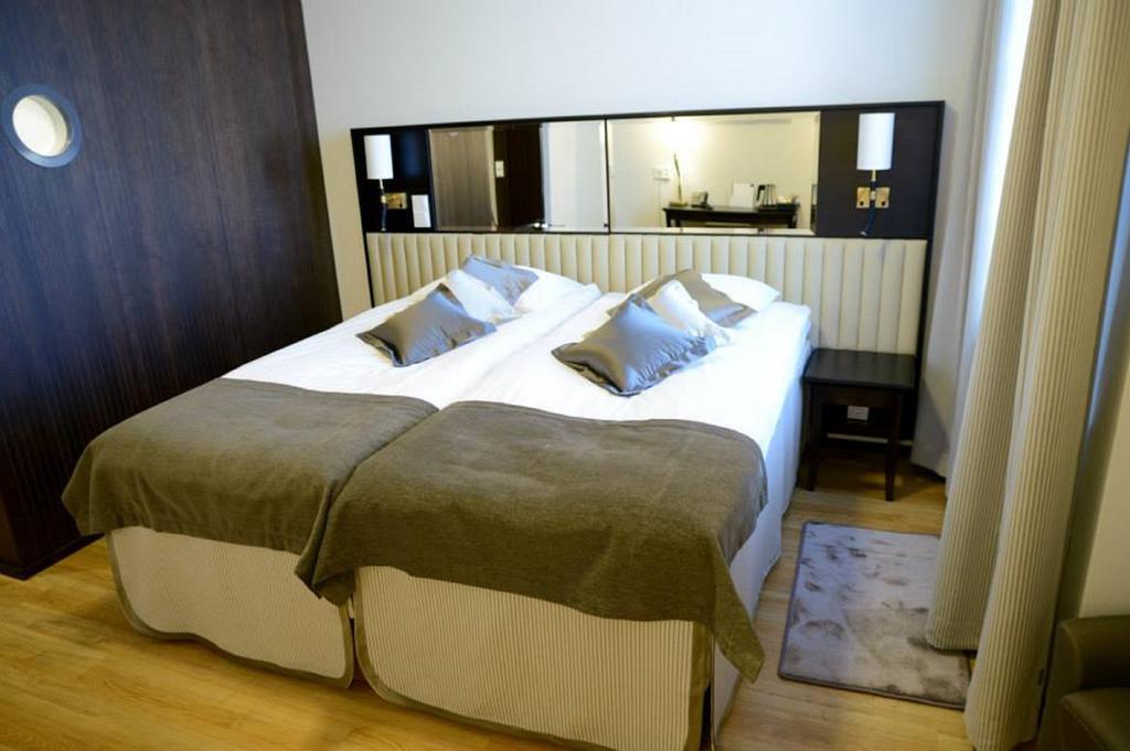 Red & Hotel Narpio